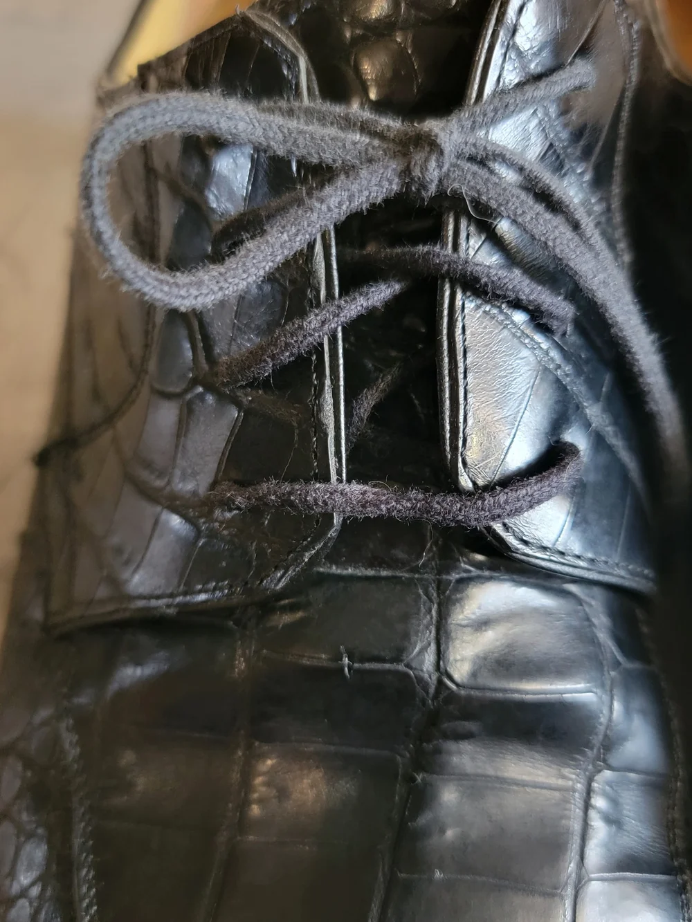 Mezlan Black Croc-Embossed Leather Lace-Up Oxfords 10